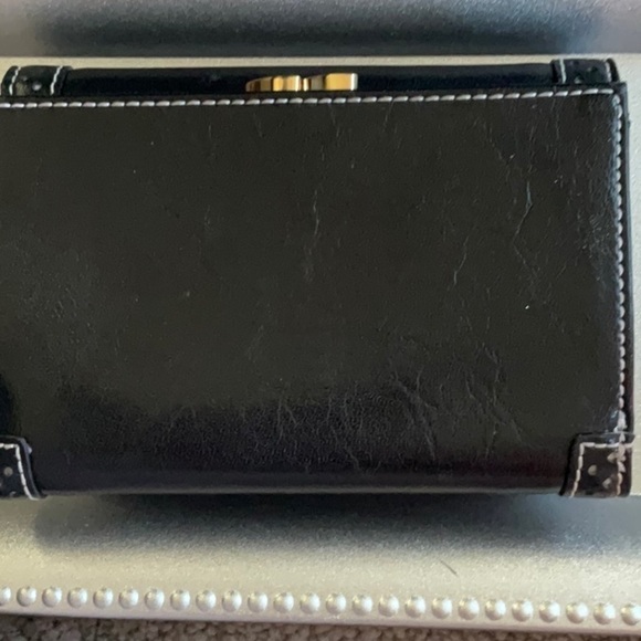 VINTAGE BLACK SOFT LEATHER SNAP CLOSURE WALLET 5.5” x 4.5” - Picture 7 of 10
